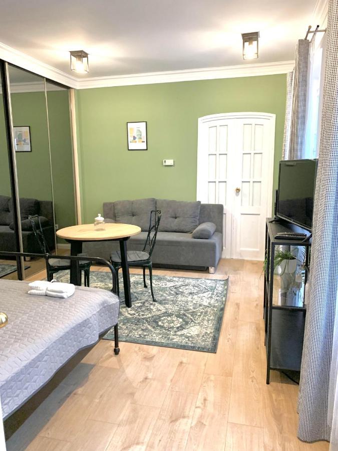 Fidelissima Apartman Sopron Bagian luar foto